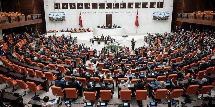 Vekillere ait dokunulmazlık dosyaları gönderilmeye devam ediyor