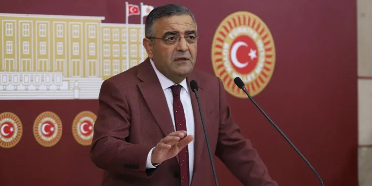 814 kişiden Sezgin Tanrıkulu için destek açıklaması