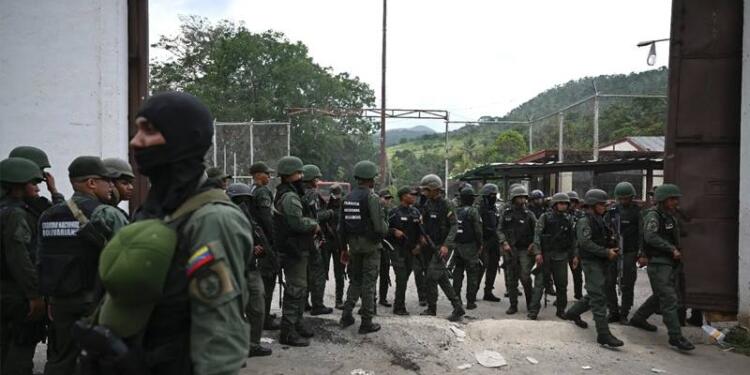 Venezuela hükümeti çetelerin kontrolündeki hapishaneyi geri aldı