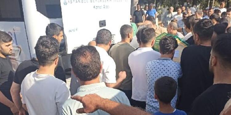 İstanbul’da taksiciyle tartışan iki kişi yaşamını yitirdi