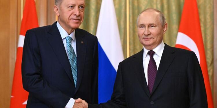 Putin: Yaptırım kalkarsa tahıl koridoru canlanır