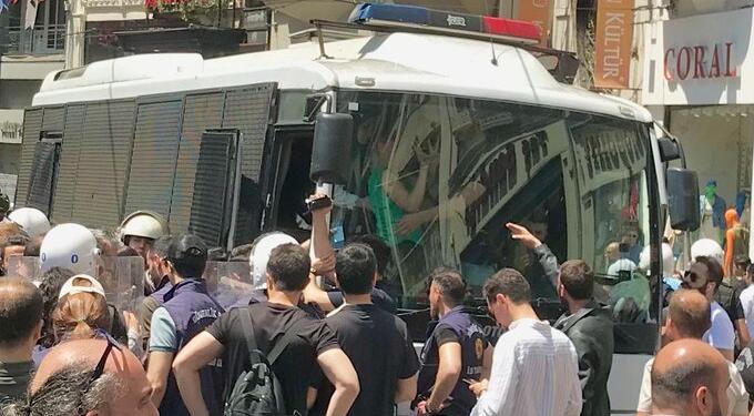 Cumartesi Anneleri‘ne AYM yasağı protestosundan dava