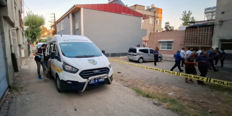 Adana’da amcasının vurduğu 9 yaşındaki Elif hayatını kaybetti