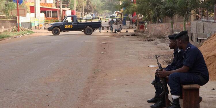 Mali’de tekneye saldırı: 64 ölü