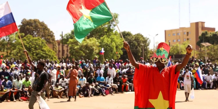 Burkina Faso askeri yönetimi: Darbe girişimini engelledik