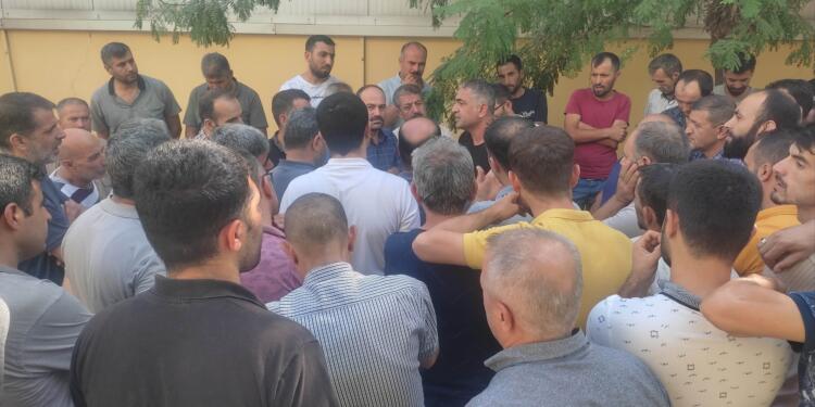 Dîlok’ta bulunan Özsever Tekstil’de işçiler iş bıraktı