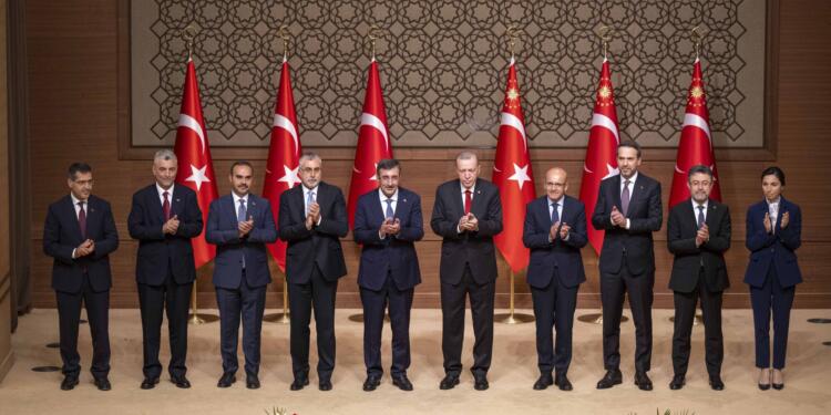 OVP: İşçiye mezarda emeklilik getiriyor