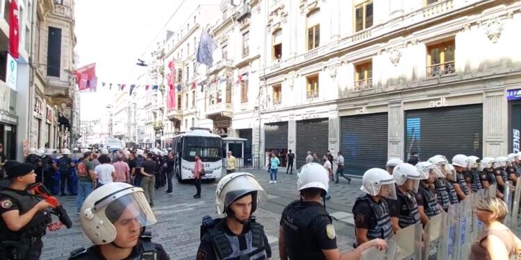 Cumartesi Anneleri’ne ters kelepçe ile gözaltı- GÜNCELLENDİ