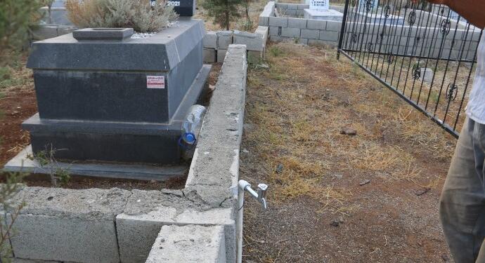  Toplu mezarların bulunduğu alana yeni mezar yapıldı