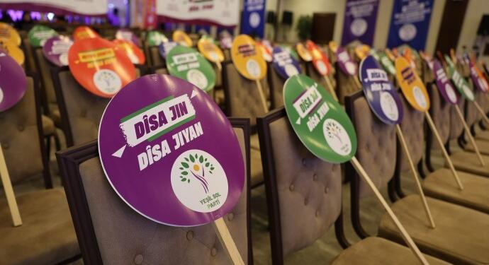 Yeşil Sol Parti’den 400 isme kongre davetiyesi