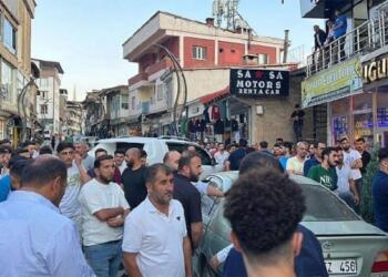 Esnafla tartışan polis rastgele ateş açtı