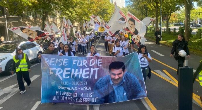 Abdullah Öcalan için enternasyonalist gençlerden yürüyüş