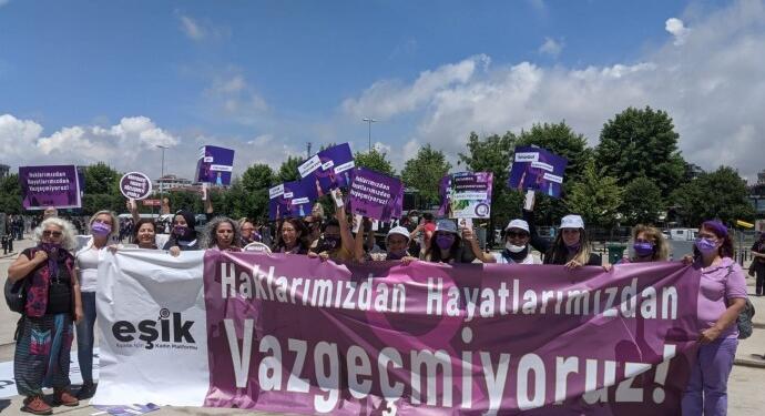‘Kendi yaptığı anayasayı çiğneyen iktidar yeni anayasa yapamaz’