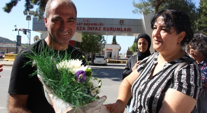 Tahliye olan Akdemir: Özgürlük için daha çok mücadele edeceğiz