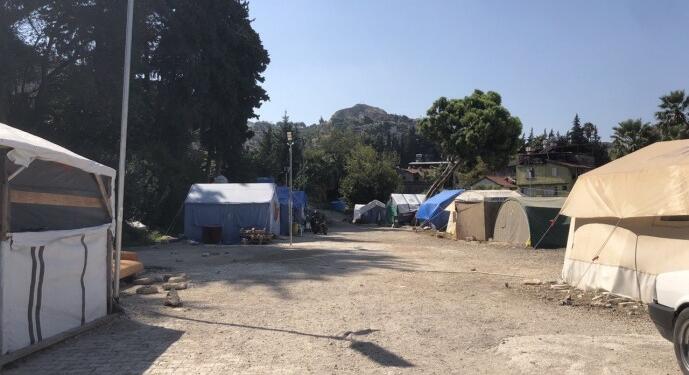 Depremin üzerinden 7 ay geçti sorunlar olduğu gibi duruyor