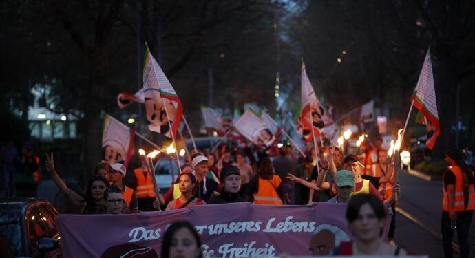 Gençlerden tecride karşı konferans: Temel mesaj özgürlük