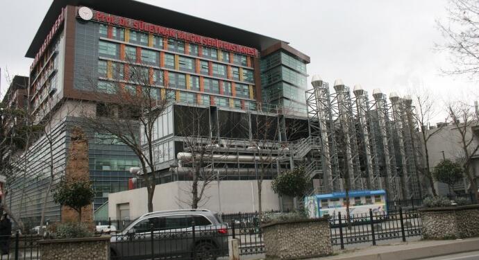 Hastane müdürü hastanede terzisine abiye diktirmeye çalıştı