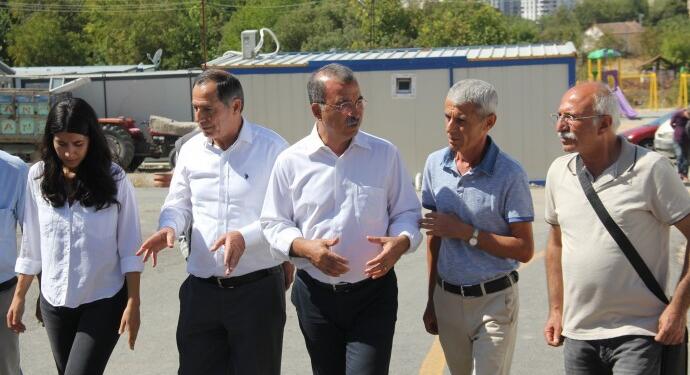 Akın deprem bölgesinde: Süreç çok kötü yönetiliyor