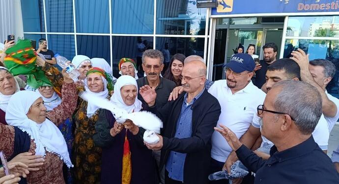 Tahliye edilen 30 yıllık tutuklu İldem Mêrdîn’de