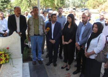 İbrahim Ayhan için mezarı başında anma