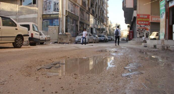 Yol yapmayan kayyum ‘At Festivali’ yapıyor