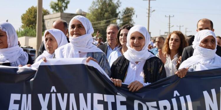 Barış Anneleri: Ya savaşı durduracaklar ya da biz canlı kalkan olacağız