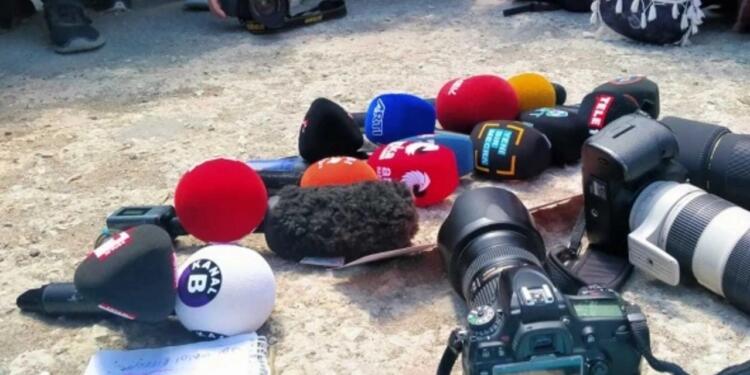 Özgür Basın dememek için kırk takla