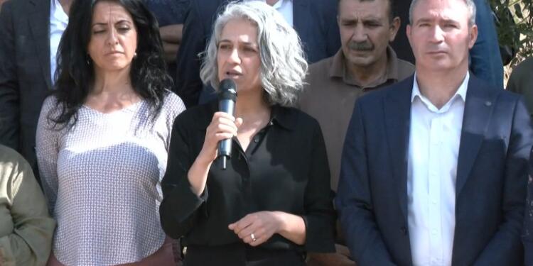 Uçar Mereş’te depremzedeleri ziyaret etti: ‘Devlet nerede?’ sözünü bırakacağız, biz buradayız diyeceğiz