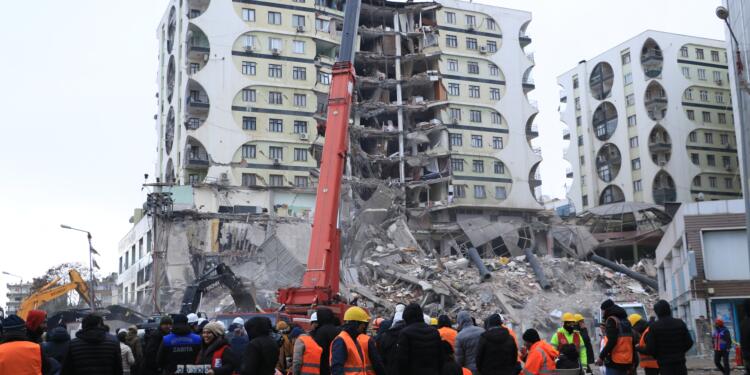 Amed’e deprem uyarısı: Kurumlar hazırlıksız