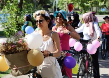 Süslü Kadınlar ‘Yaşanılabilir Bir Kent İçin’ Amed’de pedal çevirdi