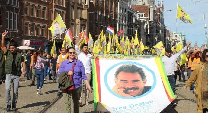 Amsterdam ve Lyon’da tecride karşı yürüyüş