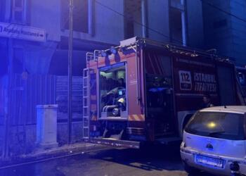 Avcılar’da metruk binada yangın: 3 kişi yaşamını yitirdi