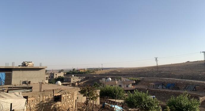 İki aydır ablukada olan Bana’da ev baskınları