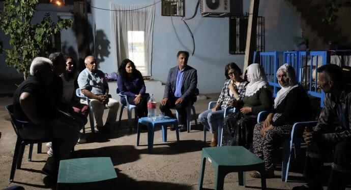 Vekiller Sur’da evleri basılan yurttaşları ziyaret etti