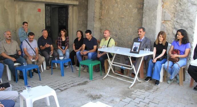 DFG ve MKGP, Evran’ın ailesine taziye ziyaretinde bulundu