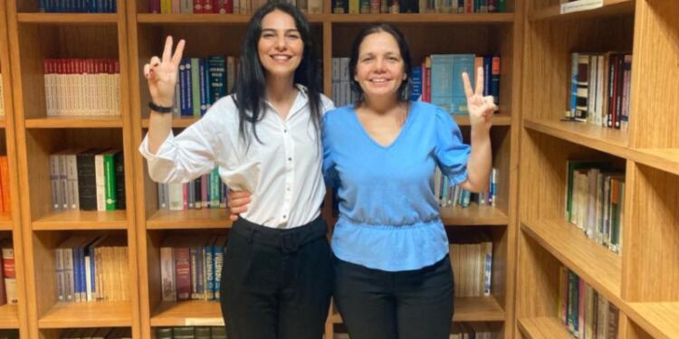 Özlem Gümüştaş ve Avukat Sezin Uçar gözaltına alındı