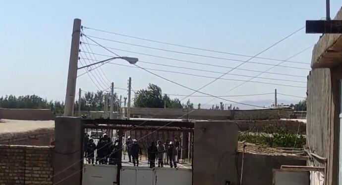 Rejim Javad Heidari’nin anmasına saldırdı, yaralılar var