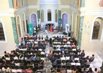 İzmir’de müzikseverler dengbêj konserinde buluştu