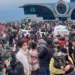 Karabağ’da binlerce Ermeni havaalanına akın etti