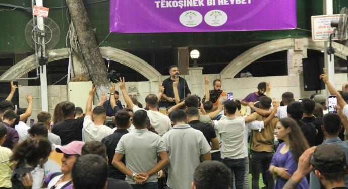 Özel savaş politikalarına karşı konser: Sahne alan sanatçı Çat gözaltına alındı