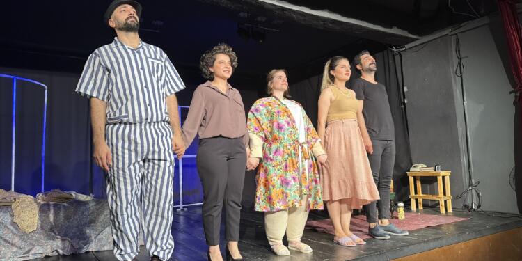 ‘Jina Qelew (Şişman Kadın)’ bir çok kentte seyirci ile buluşacak