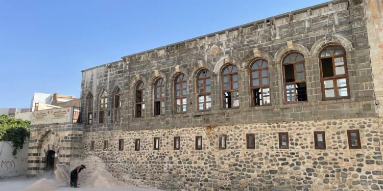 Dengbêj Evi’nin devrine tepki: Değerler gasp ediliyor