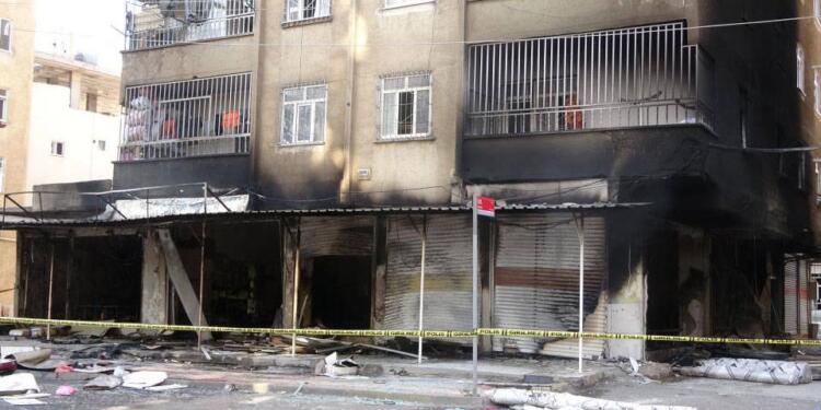 Amed’de tekstil atölyesinde yangın: 25 kişi dumandan etkilendi