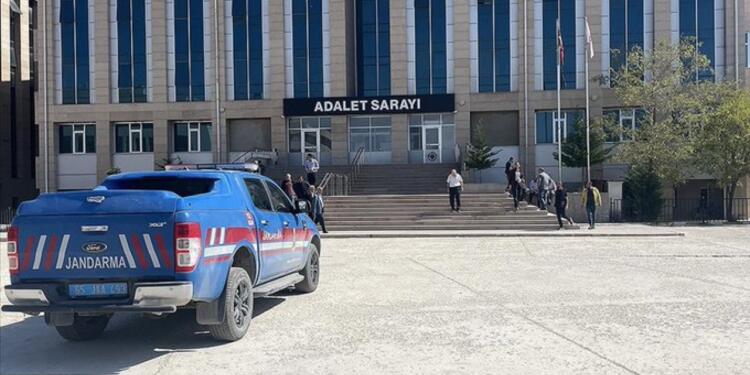 Wan’da doktoru darbeden 2 kişi tutuklandı