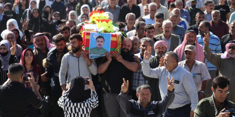 Türkiye’nin Kuzey ve Doğu Suriye’ye saldırılarında hayatını kaybedenler için tören