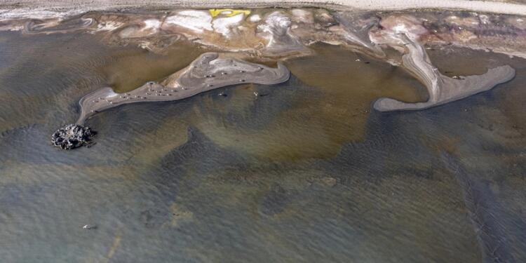 Wan Gölü’nde Urartulara ait yapılar!