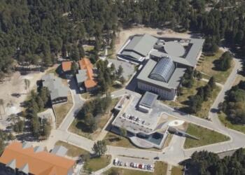 1949 yılında Bursa'da sanayinin neden olduğu akciğer hastalıklarını tedavi amaçla kurulan senatoryum binası dahil, alan genişletilerek yağmalanıyor.