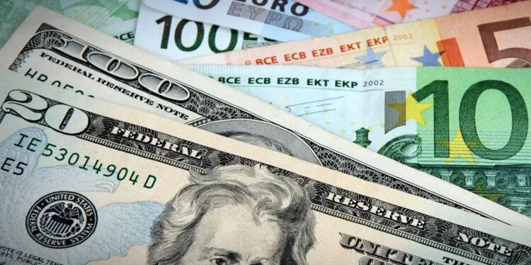 Dolar haftaya rekorla başladı