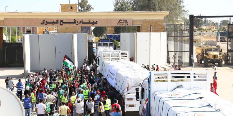 Refah sınır kapısı açıldı: İsrail yardımların Hamas’ın eline geçmeyeceğine dair kanıt istedi