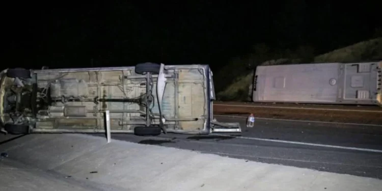 İki işçi servisi çarpıştı: 28 kişi yaralı